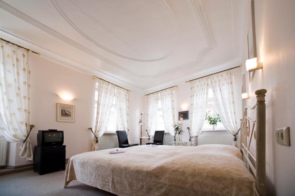 Hotel Goldener Hecht ไฮเดลเบิร์ก ห้อง รูปภาพ